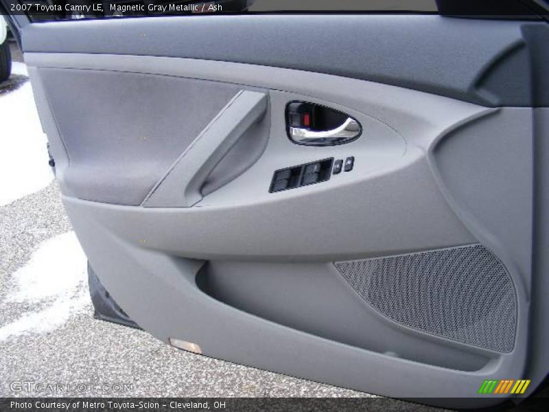 Magnetic Gray Metallic / Ash 2007 Toyota Camry LE