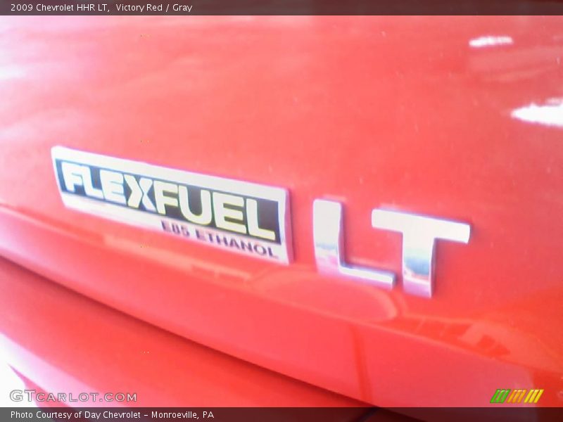 Victory Red / Gray 2009 Chevrolet HHR LT