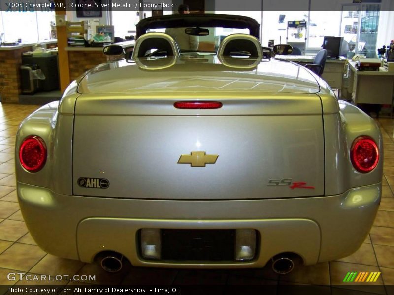 Ricochet Silver Metallic / Ebony Black 2005 Chevrolet SSR
