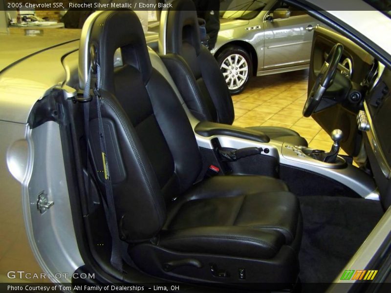 Ricochet Silver Metallic / Ebony Black 2005 Chevrolet SSR