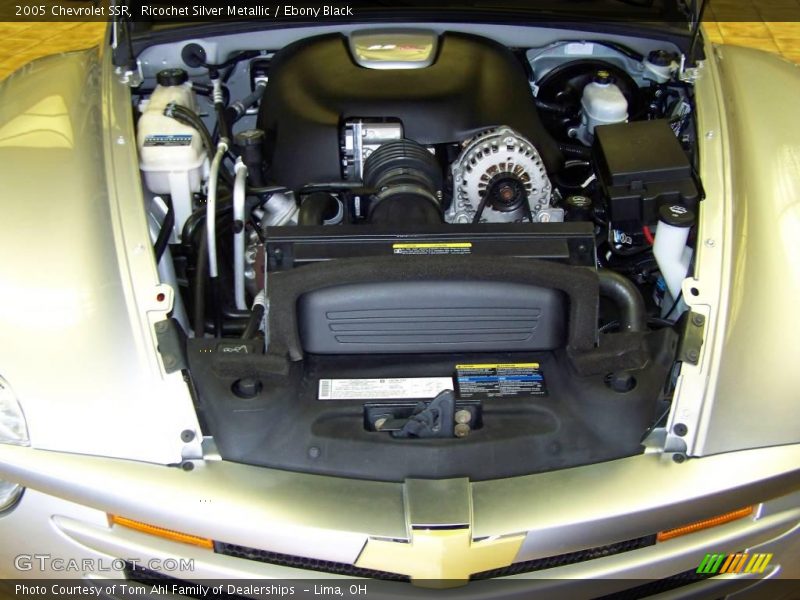 Ricochet Silver Metallic / Ebony Black 2005 Chevrolet SSR