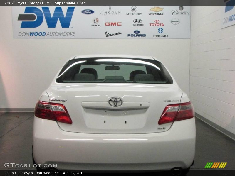 Super White / Ash 2007 Toyota Camry XLE V6