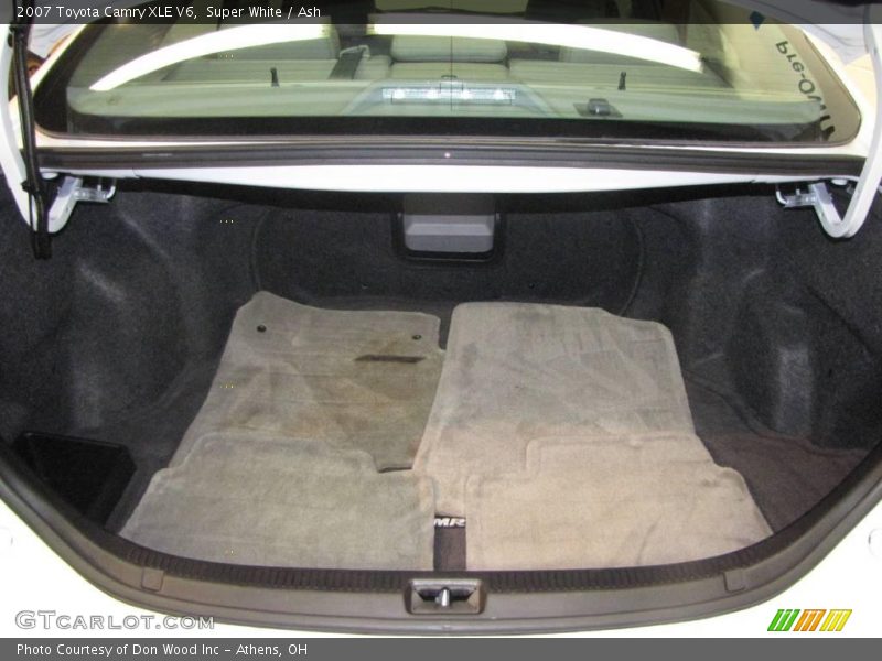Super White / Ash 2007 Toyota Camry XLE V6