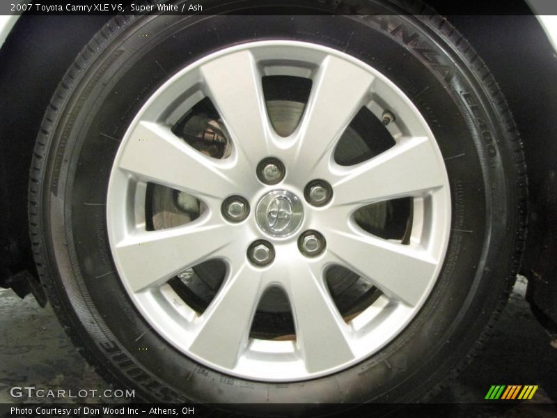 Super White / Ash 2007 Toyota Camry XLE V6
