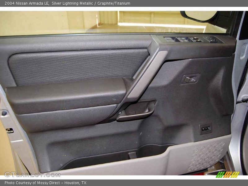 Silver Lightning Metallic / Graphite/Titanium 2004 Nissan Armada LE