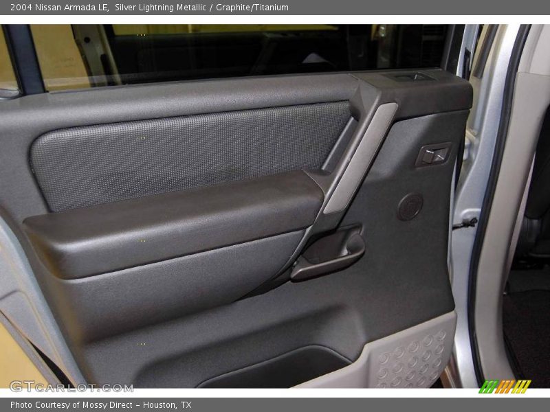 Silver Lightning Metallic / Graphite/Titanium 2004 Nissan Armada LE