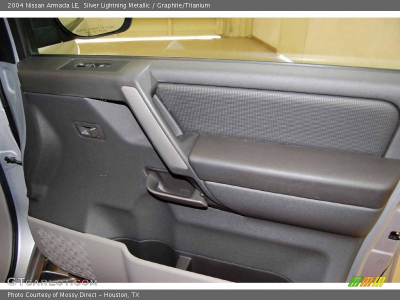 Silver Lightning Metallic / Graphite/Titanium 2004 Nissan Armada LE