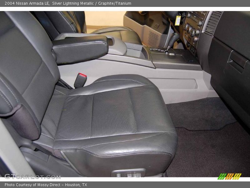 Silver Lightning Metallic / Graphite/Titanium 2004 Nissan Armada LE