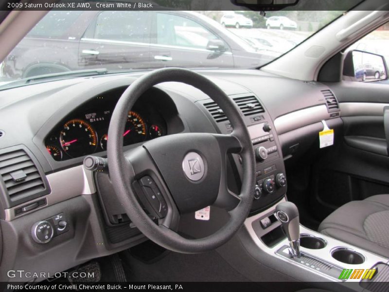 Cream White / Black 2009 Saturn Outlook XE AWD