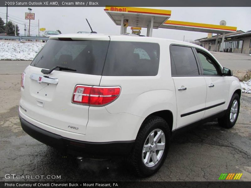 Cream White / Black 2009 Saturn Outlook XE AWD