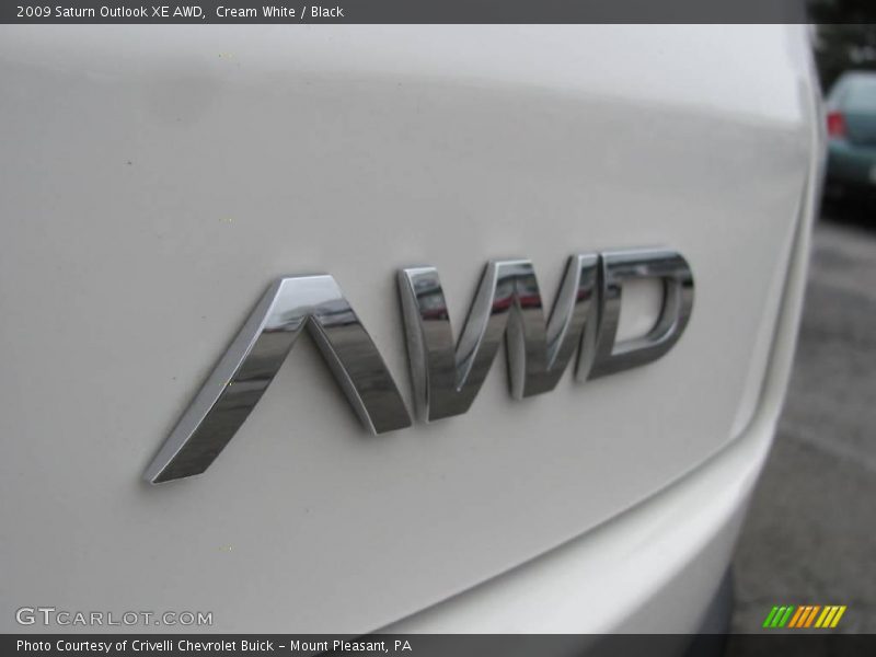 Cream White / Black 2009 Saturn Outlook XE AWD