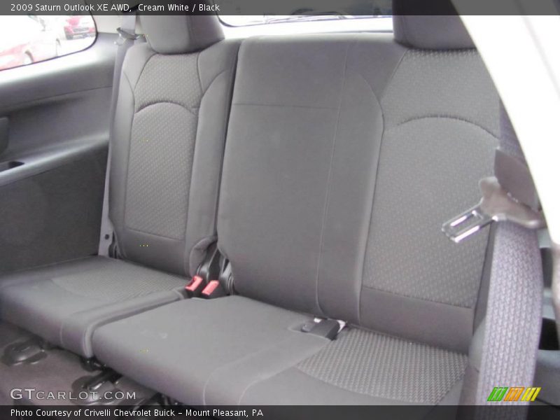 Cream White / Black 2009 Saturn Outlook XE AWD