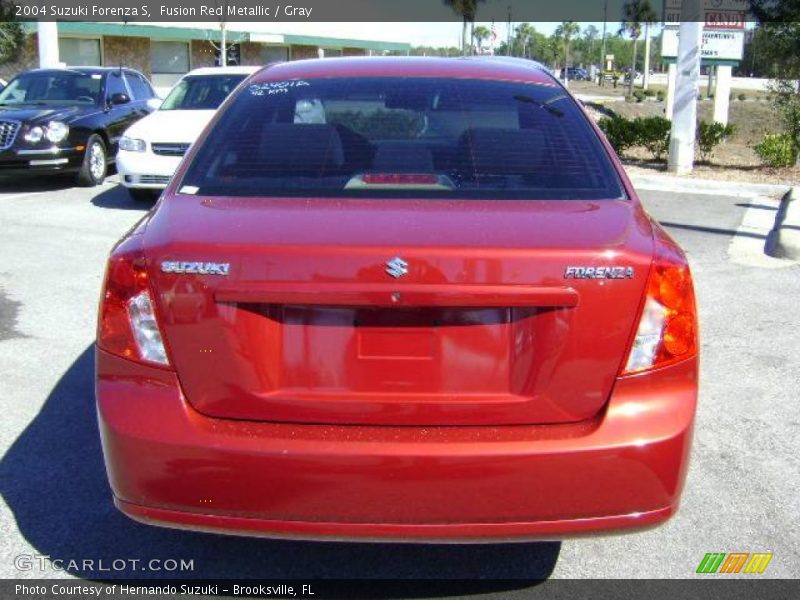 Fusion Red Metallic / Gray 2004 Suzuki Forenza S