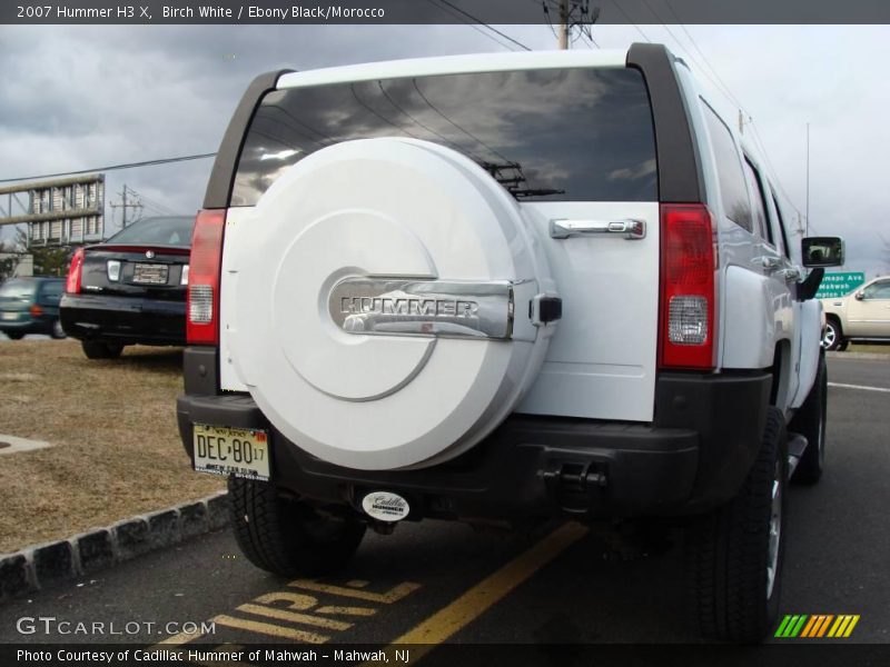 Birch White / Ebony Black/Morocco 2007 Hummer H3 X