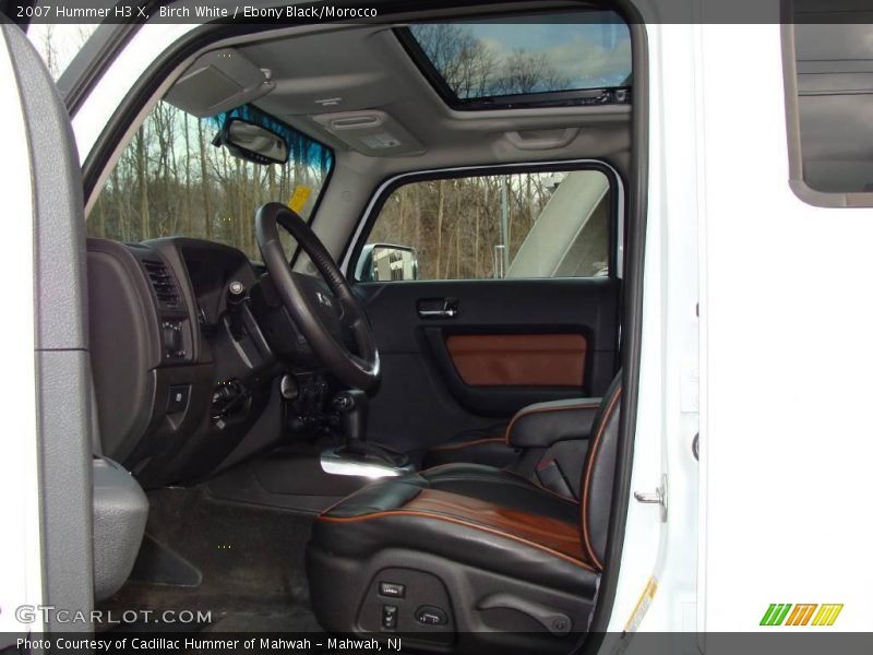 Birch White / Ebony Black/Morocco 2007 Hummer H3 X