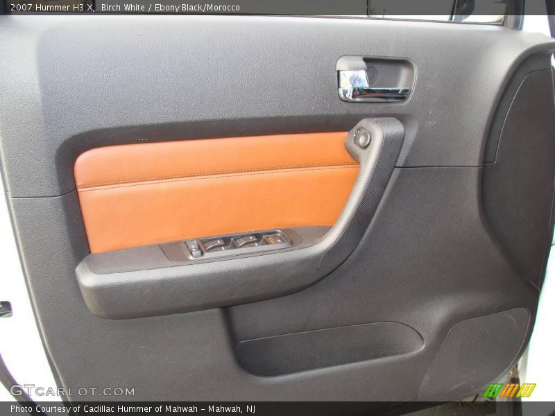 Birch White / Ebony Black/Morocco 2007 Hummer H3 X