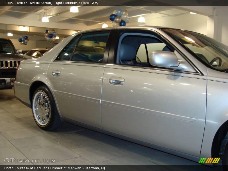 Light Platinum / Dark Gray 2005 Cadillac DeVille Sedan