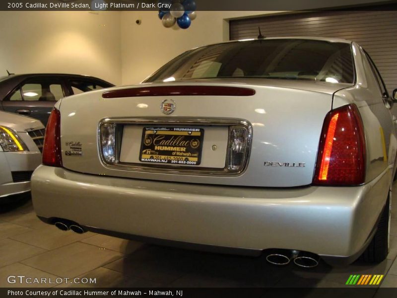 Light Platinum / Dark Gray 2005 Cadillac DeVille Sedan