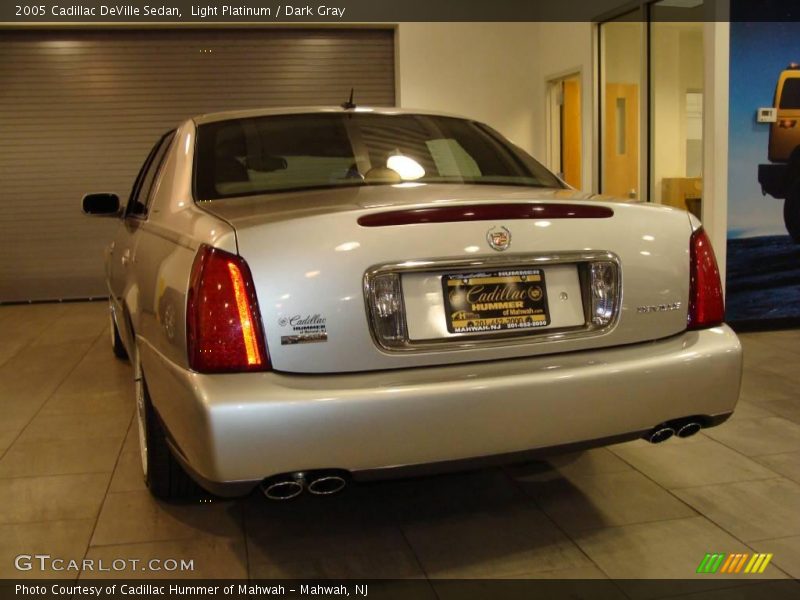Light Platinum / Dark Gray 2005 Cadillac DeVille Sedan
