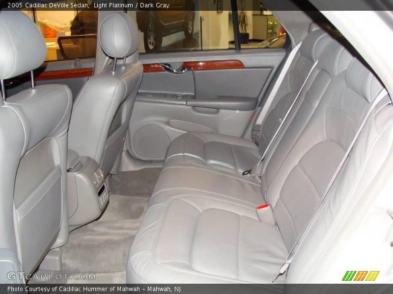Light Platinum / Dark Gray 2005 Cadillac DeVille Sedan