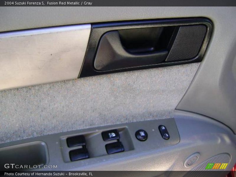 Fusion Red Metallic / Gray 2004 Suzuki Forenza S