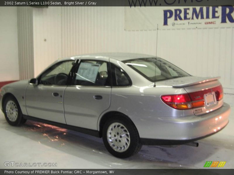 Bright Silver / Gray 2002 Saturn L Series L100 Sedan