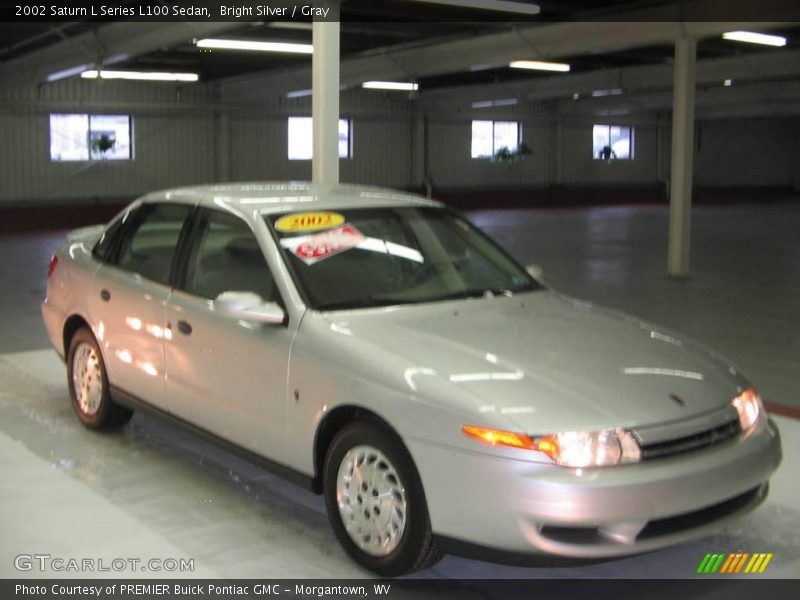 Bright Silver / Gray 2002 Saturn L Series L100 Sedan