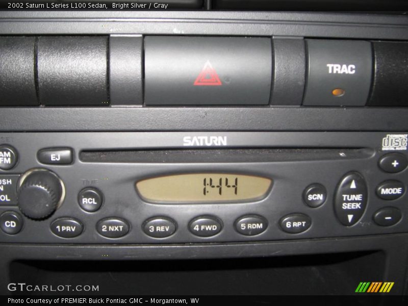 Bright Silver / Gray 2002 Saturn L Series L100 Sedan
