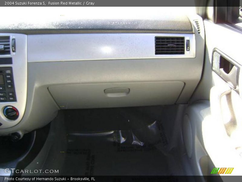 Fusion Red Metallic / Gray 2004 Suzuki Forenza S