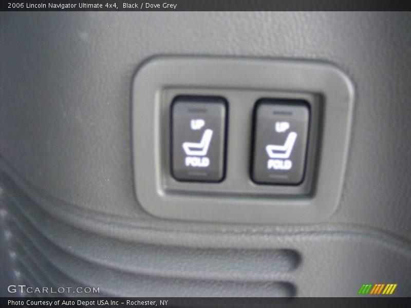 Black / Dove Grey 2006 Lincoln Navigator Ultimate 4x4