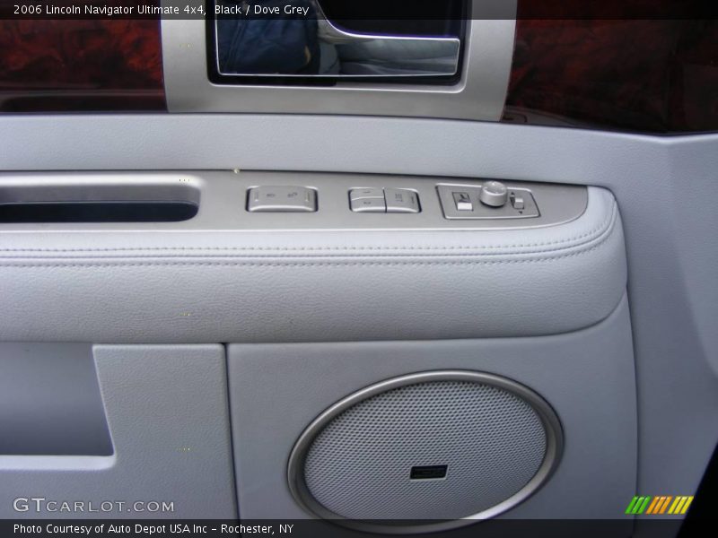 Black / Dove Grey 2006 Lincoln Navigator Ultimate 4x4