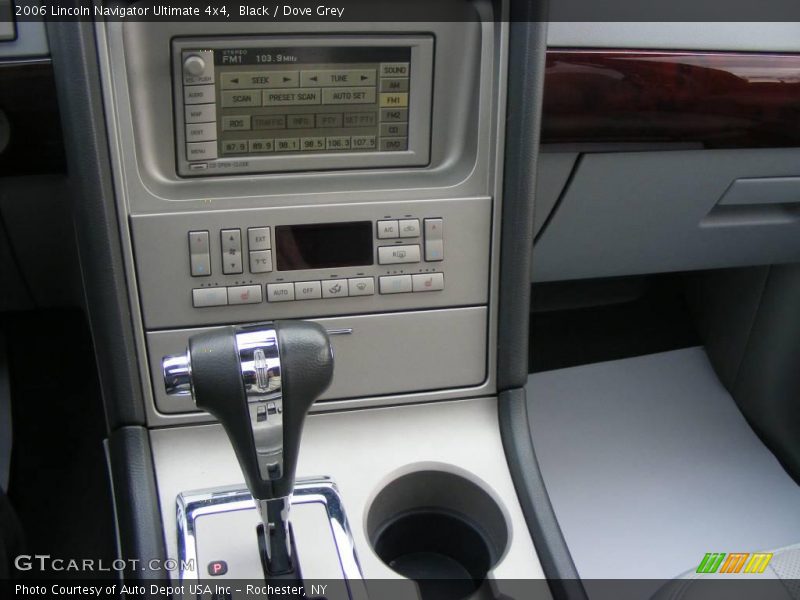 Black / Dove Grey 2006 Lincoln Navigator Ultimate 4x4