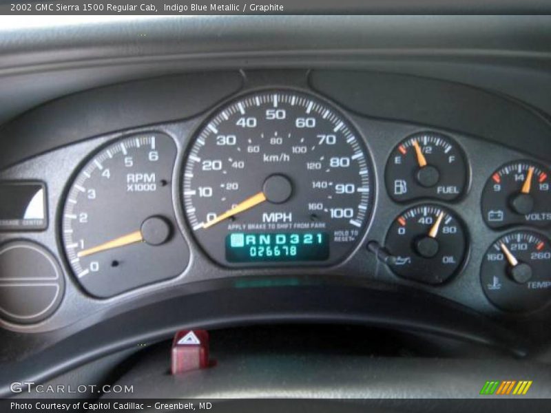 Indigo Blue Metallic / Graphite 2002 GMC Sierra 1500 Regular Cab