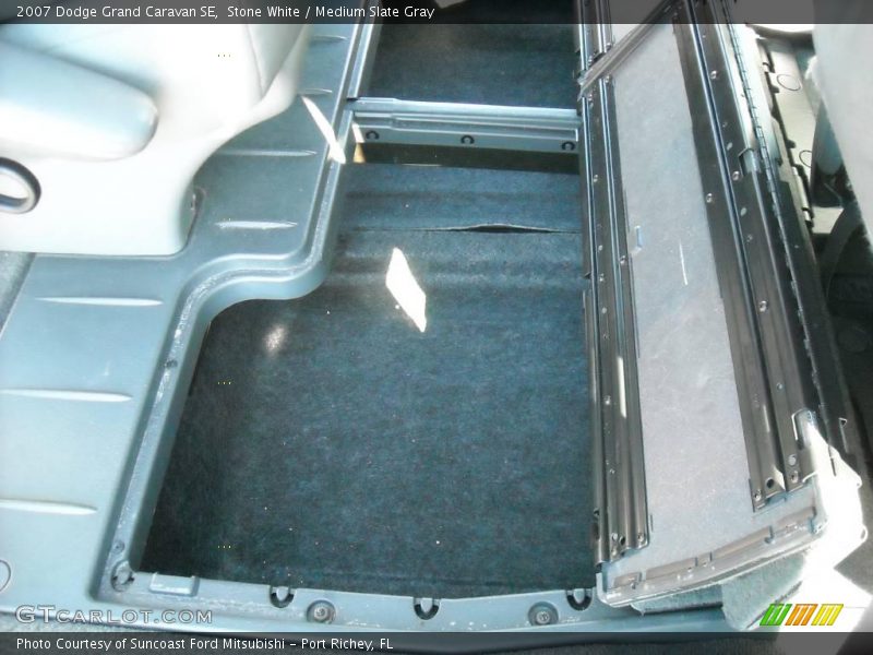 Stone White / Medium Slate Gray 2007 Dodge Grand Caravan SE