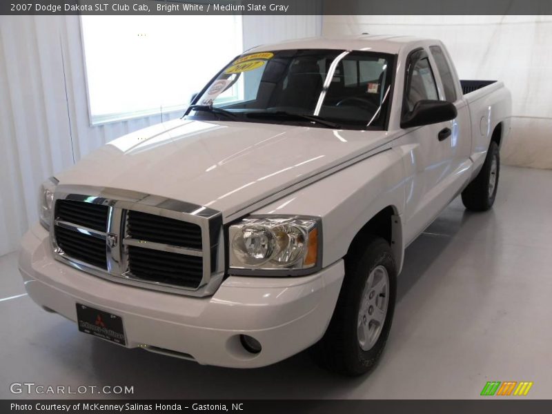 Bright White / Medium Slate Gray 2007 Dodge Dakota SLT Club Cab
