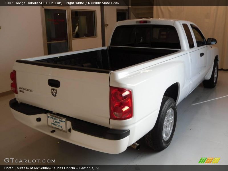 Bright White / Medium Slate Gray 2007 Dodge Dakota SLT Club Cab