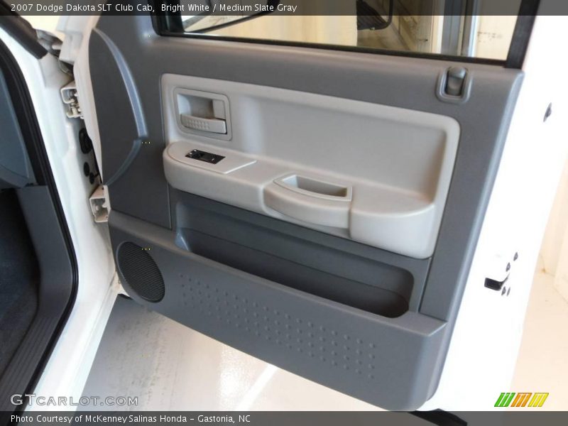 Bright White / Medium Slate Gray 2007 Dodge Dakota SLT Club Cab