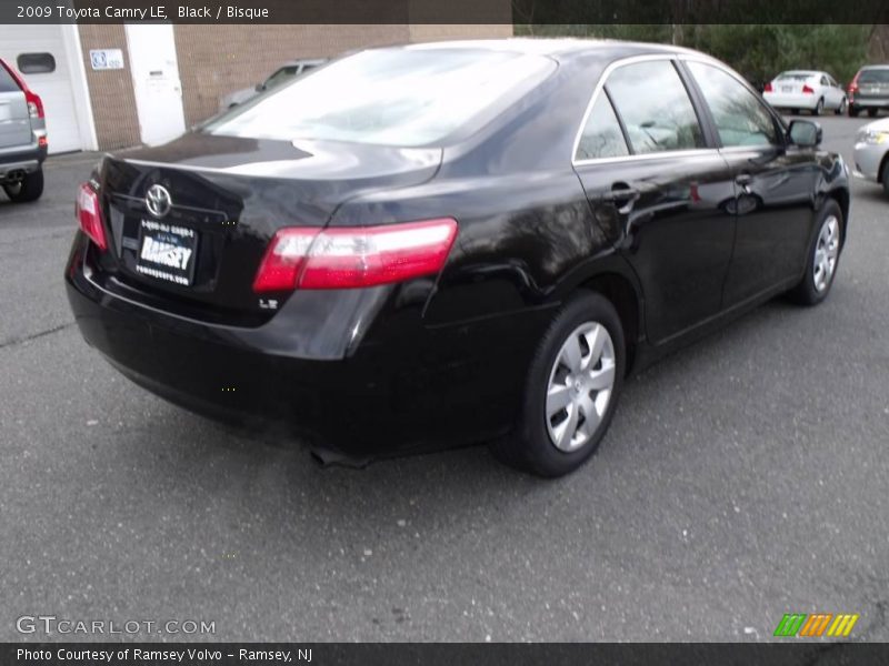 Black / Bisque 2009 Toyota Camry LE