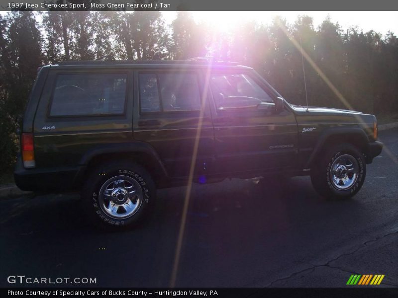 Moss Green Pearlcoat / Tan 1997 Jeep Cherokee Sport