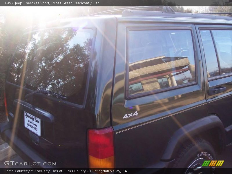 Moss Green Pearlcoat / Tan 1997 Jeep Cherokee Sport