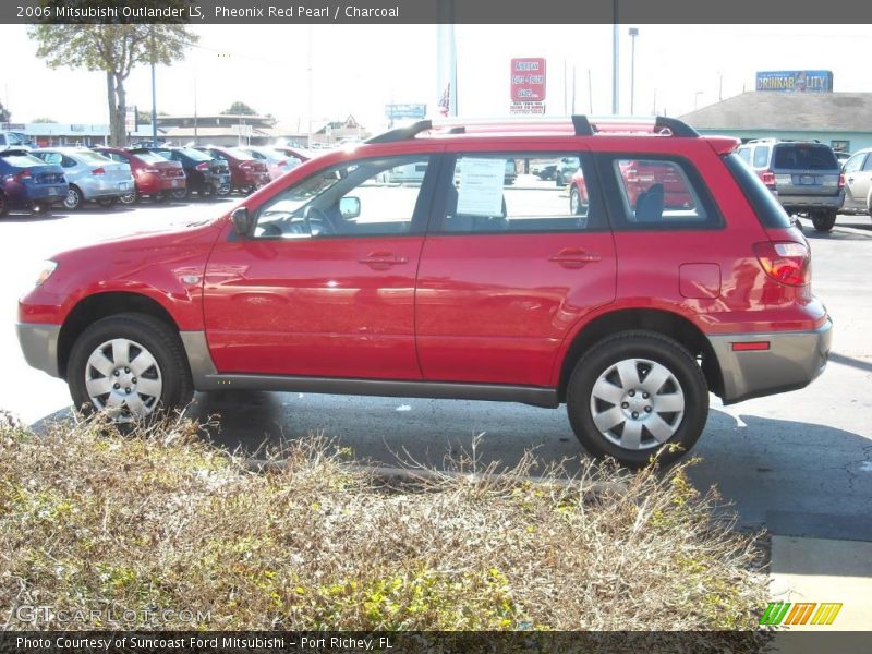 Pheonix Red Pearl / Charcoal 2006 Mitsubishi Outlander LS