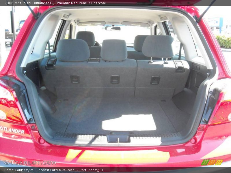 Pheonix Red Pearl / Charcoal 2006 Mitsubishi Outlander LS