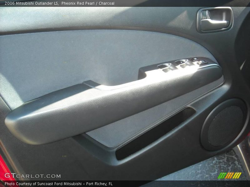 Pheonix Red Pearl / Charcoal 2006 Mitsubishi Outlander LS