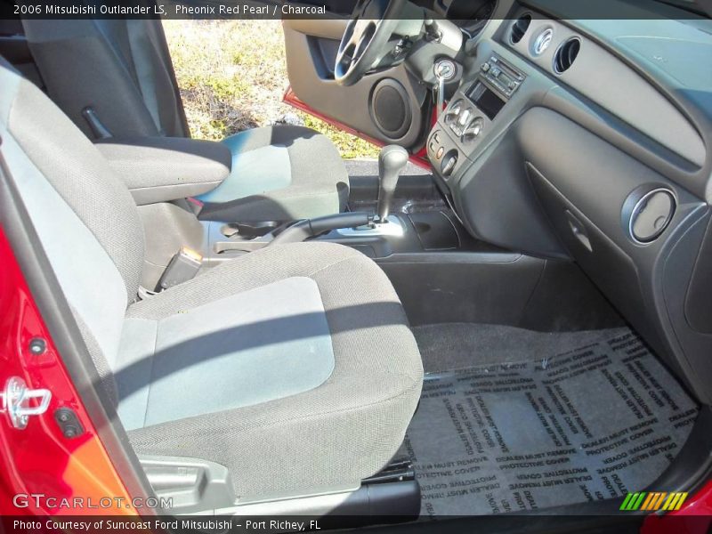 Pheonix Red Pearl / Charcoal 2006 Mitsubishi Outlander LS
