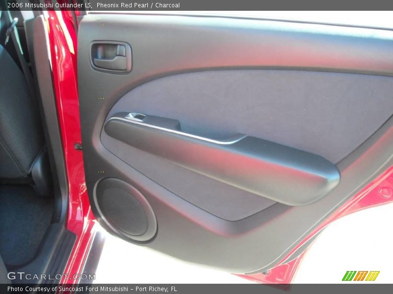 Pheonix Red Pearl / Charcoal 2006 Mitsubishi Outlander LS