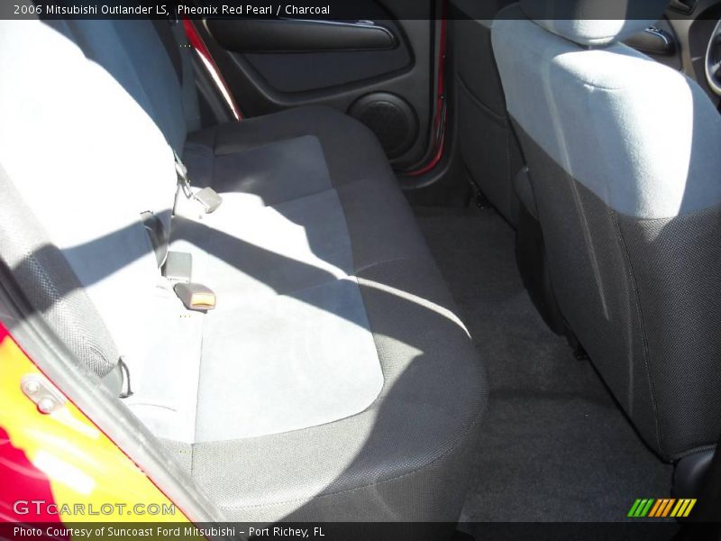 Pheonix Red Pearl / Charcoal 2006 Mitsubishi Outlander LS