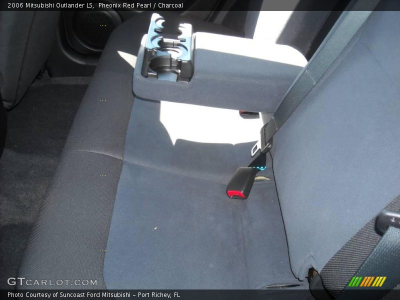 Pheonix Red Pearl / Charcoal 2006 Mitsubishi Outlander LS
