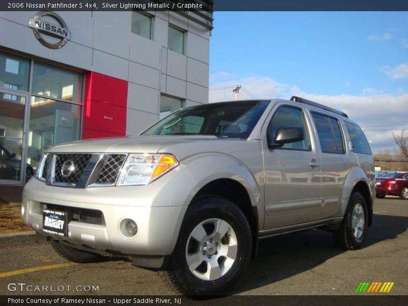 Silver Lightning Metallic / Graphite 2006 Nissan Pathfinder S 4x4