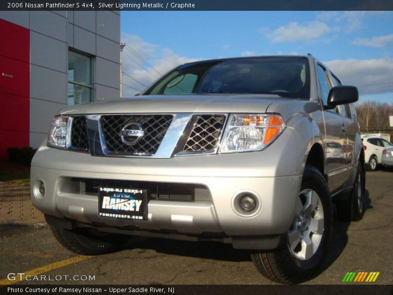 Silver Lightning Metallic / Graphite 2006 Nissan Pathfinder S 4x4