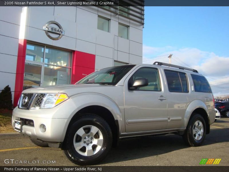 Silver Lightning Metallic / Graphite 2006 Nissan Pathfinder S 4x4